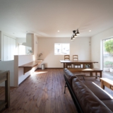 三島市富士ビレッジ|富士を望むアプリコット色の家。施工例02