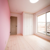 神奈川県中郡｜塗り壁に木の温もりあふれる家。施工例011