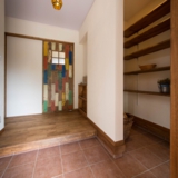 沼津市松沢町|高台にあるオークフロアと漆喰の家。施工例03