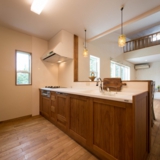 沼津市松沢町|高台にあるオークフロアと漆喰の家。施工例07